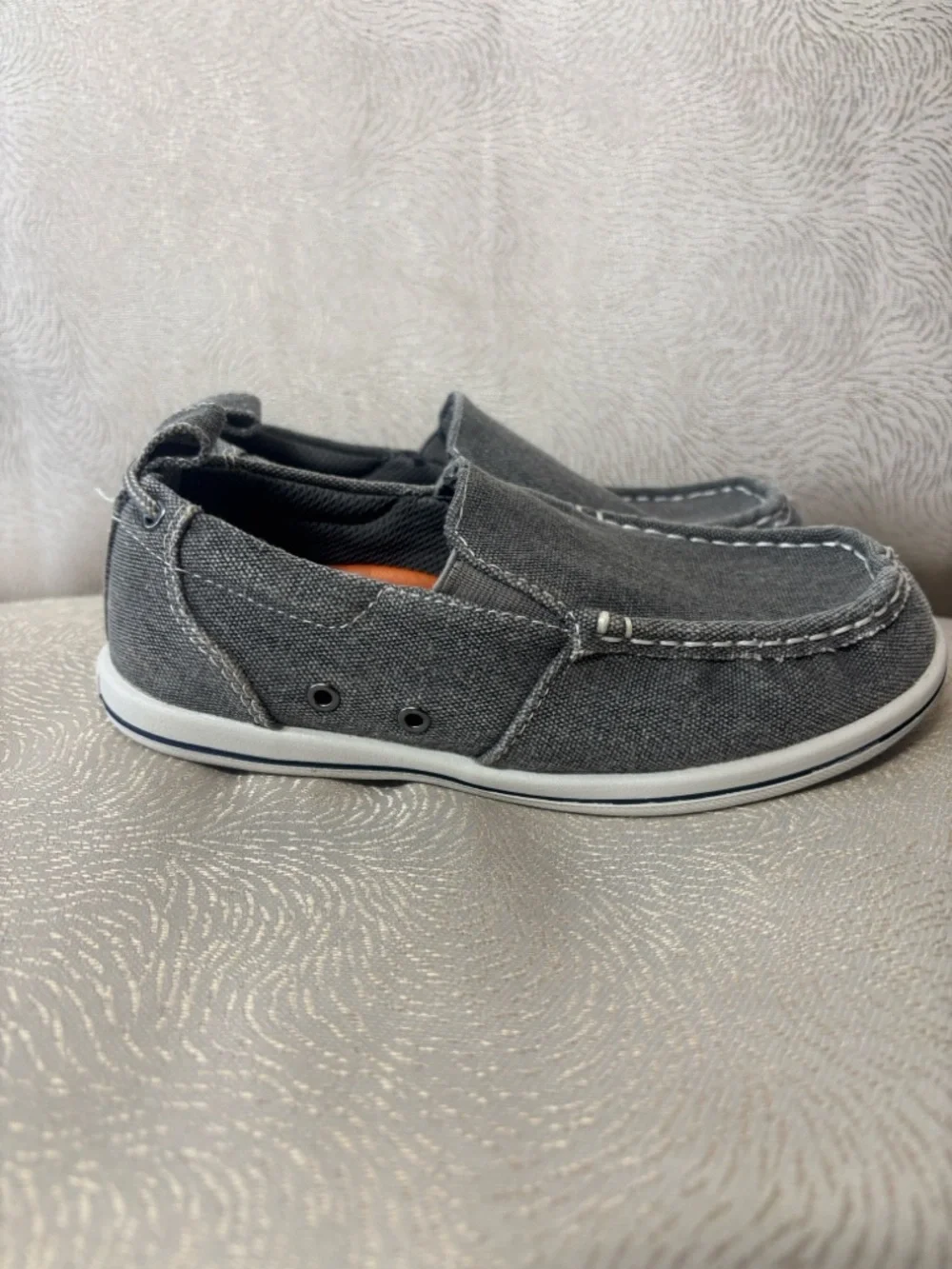 Boys Casual Slip-On Canvas Shoes in Gray 0137